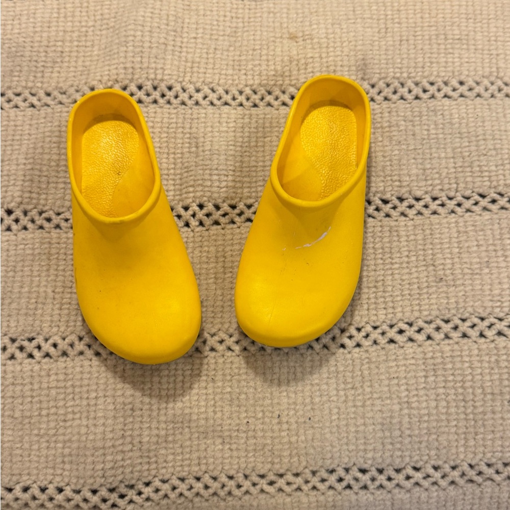 Sloggers Bright Yellow Kids Slippers